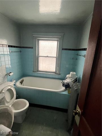 3201 Altoona Road, Cleveland, OH 44109