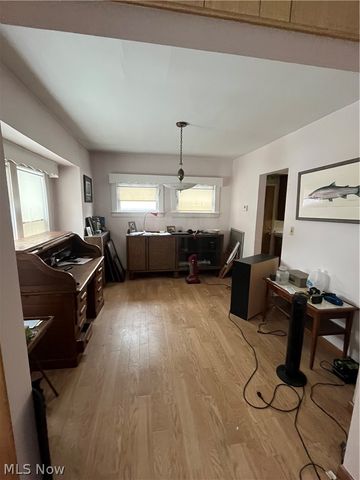 3201 Altoona Road, Cleveland, OH 44109