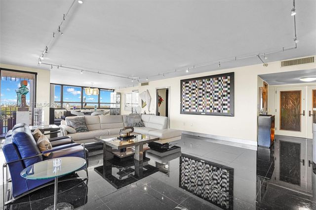 1 Grove Isle Dr A1110, Miami, FL 33133