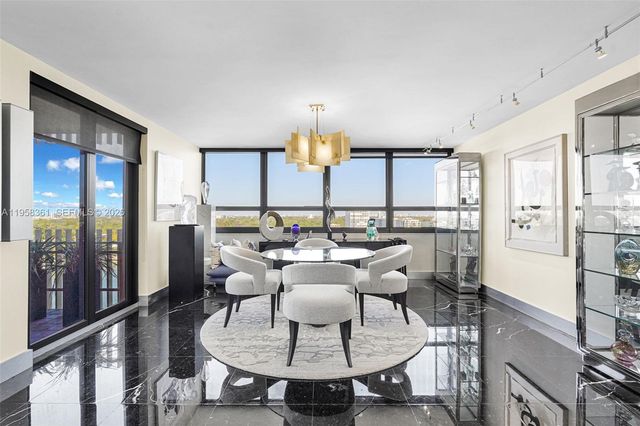 1 Grove Isle Dr A1110, Miami, FL 33133