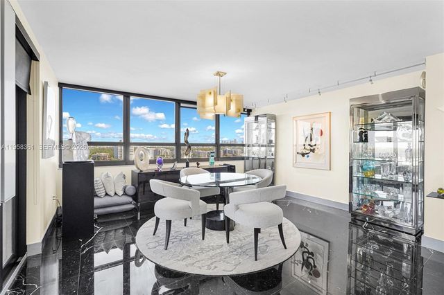 1 Grove Isle Dr A1110, Miami, FL 33133