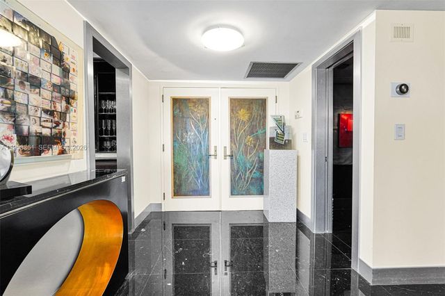 1 Grove Isle Dr A1110, Miami, FL 33133