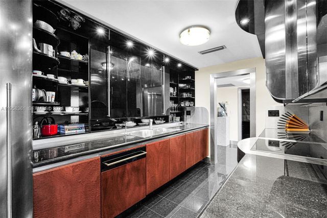 1 Grove Isle Dr A1110, Miami, FL 33133