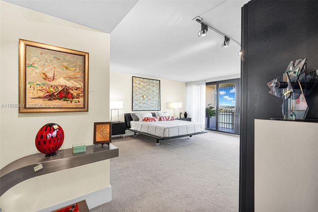 1 Grove Isle Dr A1110, Miami, FL 33133