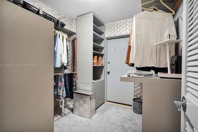 1 Grove Isle Dr A1110, Miami, FL 33133