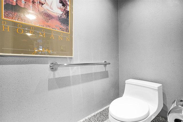 1 Grove Isle Dr A1110, Miami, FL 33133