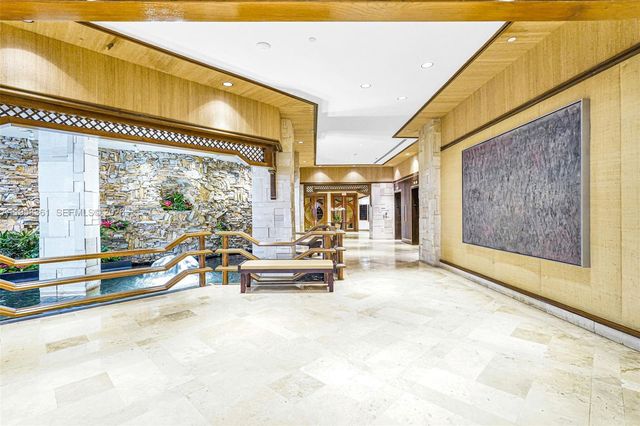 1 Grove Isle Dr A1110, Miami, FL 33133