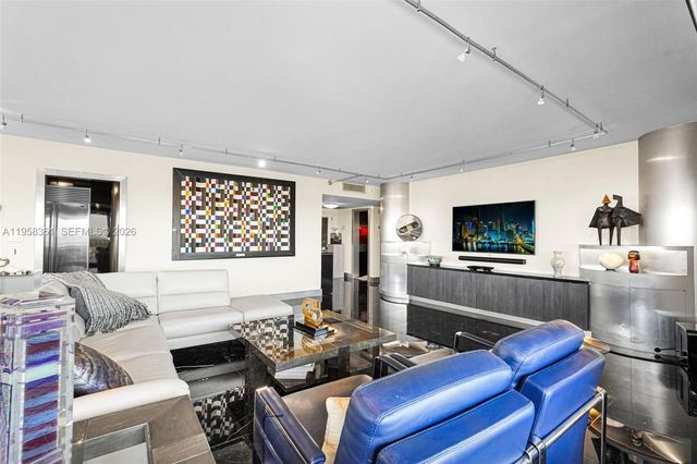 1 Grove Isle Dr A1110, Miami, FL 33133