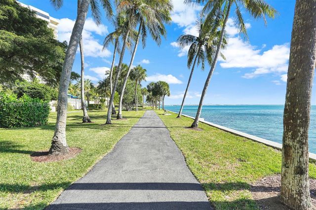 1 Grove Isle Dr A1110, Miami, FL 33133