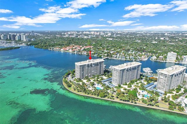 1 Grove Isle Dr A1110, Miami, FL 33133