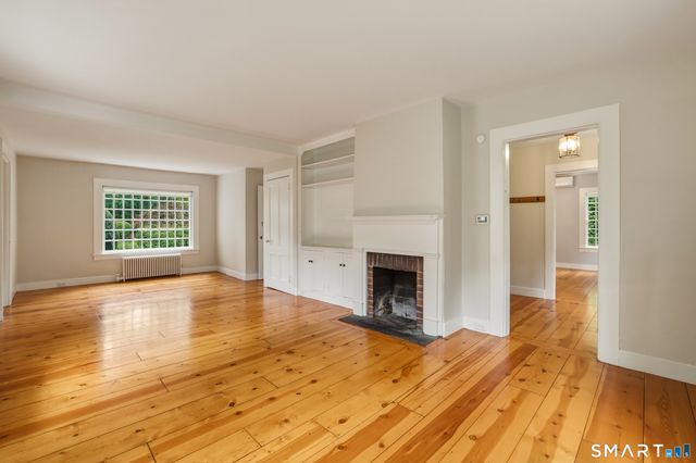 17 Curtiss Road, Woodbury, CT 06798