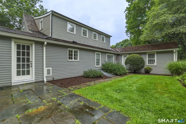 17 Curtiss Road, Woodbury, CT 06798