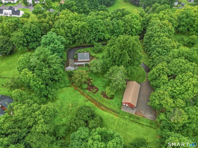 17 Curtiss Road, Woodbury, CT 06798