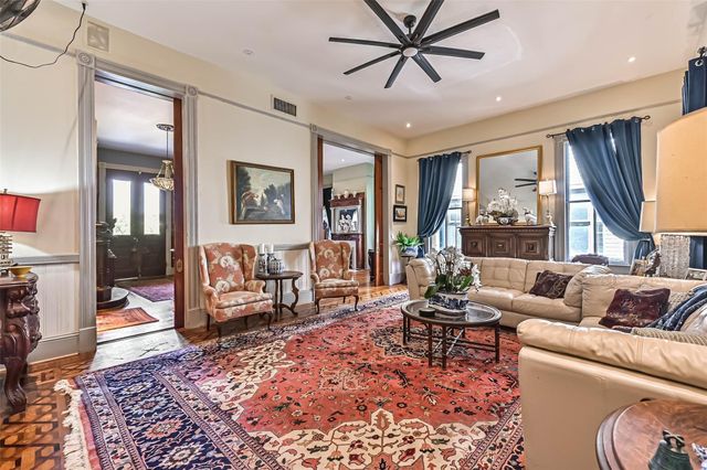 1819 Ball, Galveston, TX 77550
