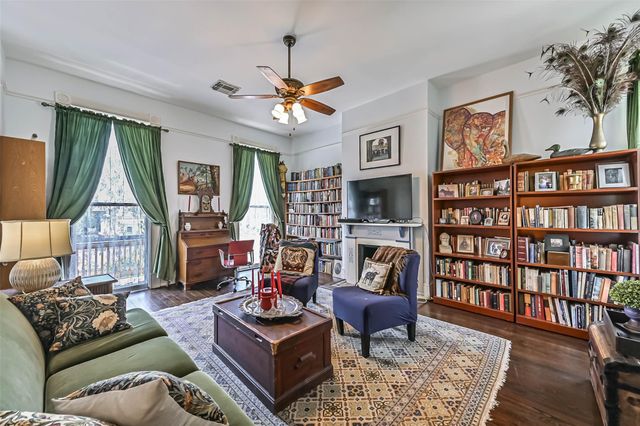 1819 Ball, Galveston, TX 77550