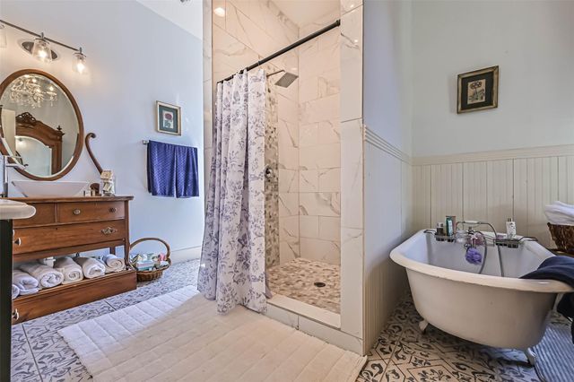 1819 Ball, Galveston, TX 77550