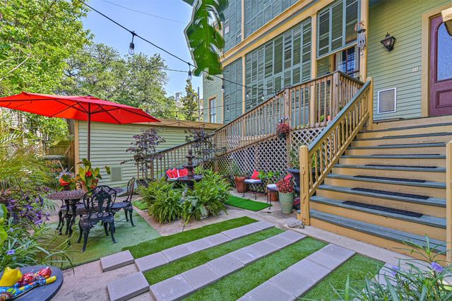 1819 Ball, Galveston, TX 77550