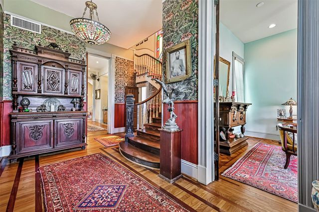 1819 Ball, Galveston, TX 77550