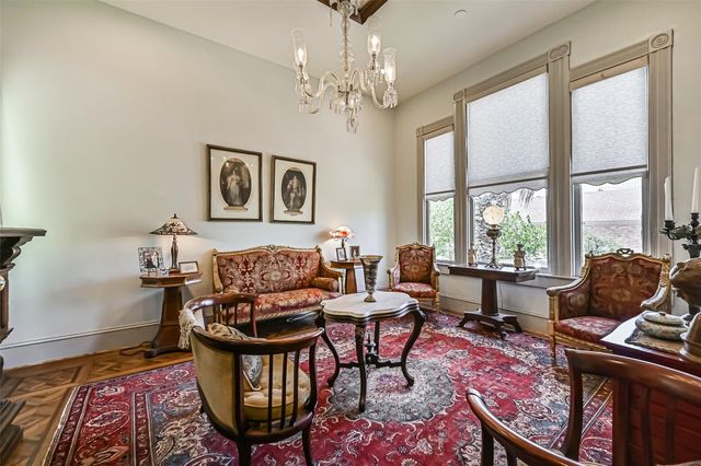 1819 Ball, Galveston, TX 77550