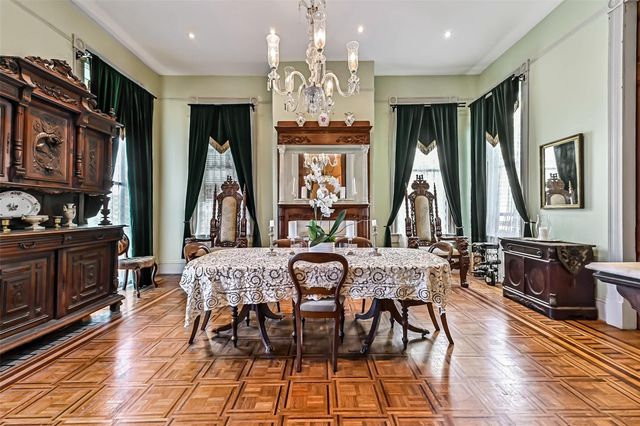 1819 Ball, Galveston, TX 77550
