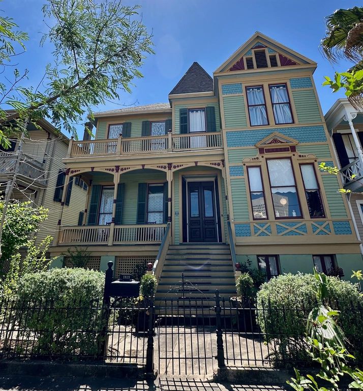 1819 Ball, Galveston, TX 77550