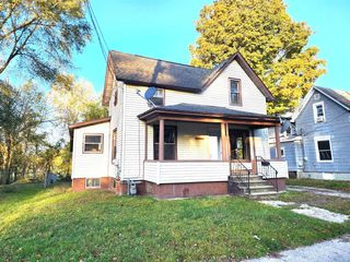 210 Middle Street, Three Rivers, MI 49093