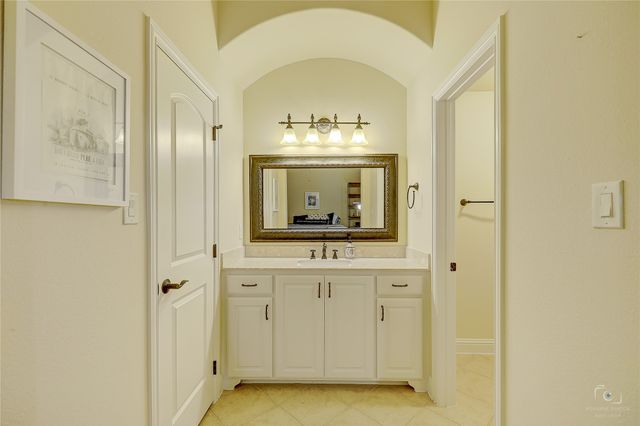 3878 Benchmark Lane, Frisco, TX 75034