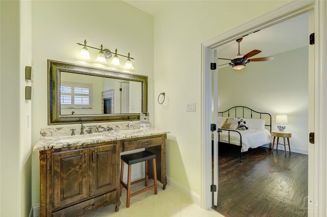 3878 Benchmark Lane, Frisco, TX 75034