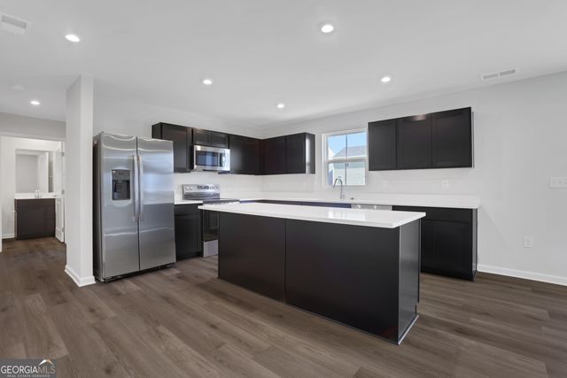 812 Sweet Pine Brook, Stone Mountain, GA 30087
