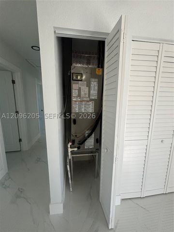 3720 SW 32nd St, Hollywood, FL 33023