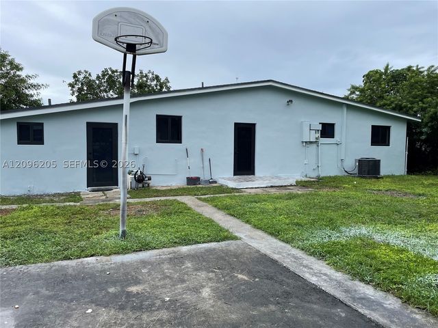 3720 SW 32nd St, Hollywood, FL 33023