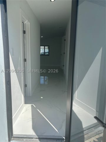 3720 SW 32nd St, Hollywood, FL 33023