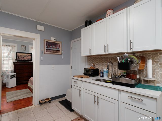 1287 Howard Avenue, Bridgeport, CT 06605