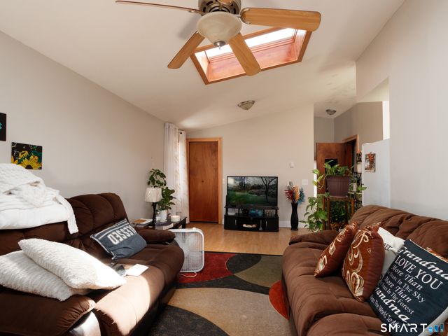 1287 Howard Avenue, Bridgeport, CT 06605