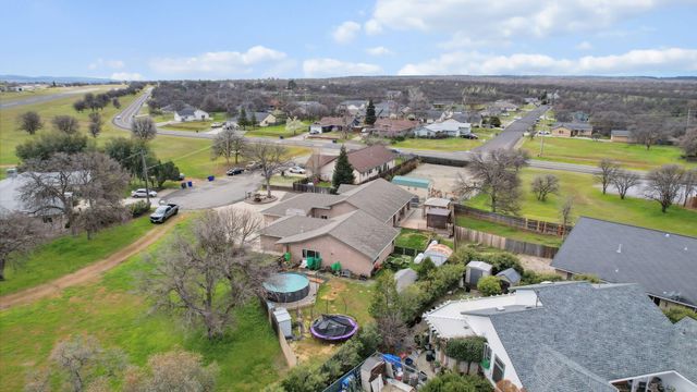 21960 Tom Bead Drive, Cottonwood, CA 96022