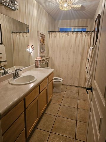 21960 Tom Bead Drive, Cottonwood, CA 96022