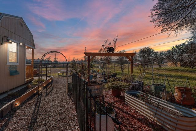 21960 Tom Bead Drive, Cottonwood, CA 96022