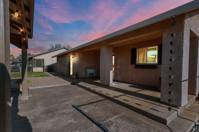 21960 Tom Bead Drive, Cottonwood, CA 96022