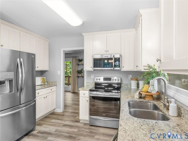 14115 Liberty Oaks Cir, Midlothian, VA 23112