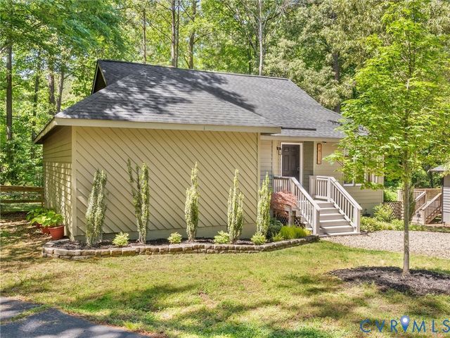 14115 Liberty Oaks Cir, Midlothian, VA 23112