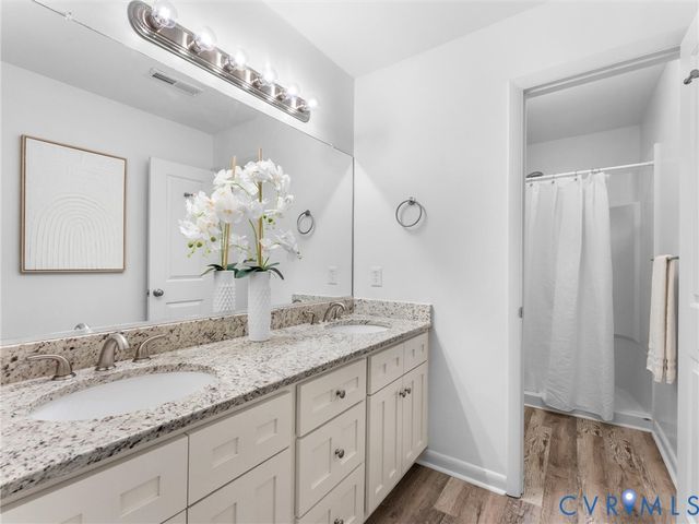 14115 Liberty Oaks Cir, Midlothian, VA 23112