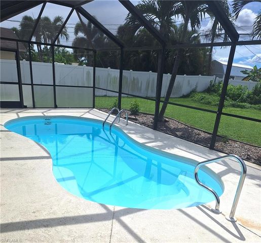 4008 SE 2nd AVE, Cape Coral, FL 33904