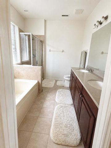 2445 Waterbury Lane 2445, Buffalo Grove, IL 60089
