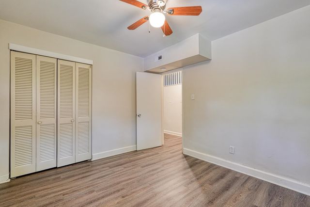 724 Ridgedale Dr, Spartanburg, SC 29388