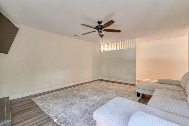 724 Ridgedale Dr, Spartanburg, SC 29388