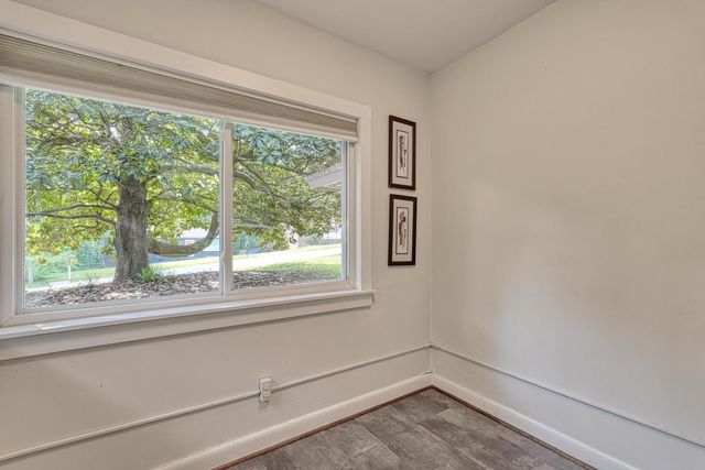 724 Ridgedale Dr, Spartanburg, SC 29388