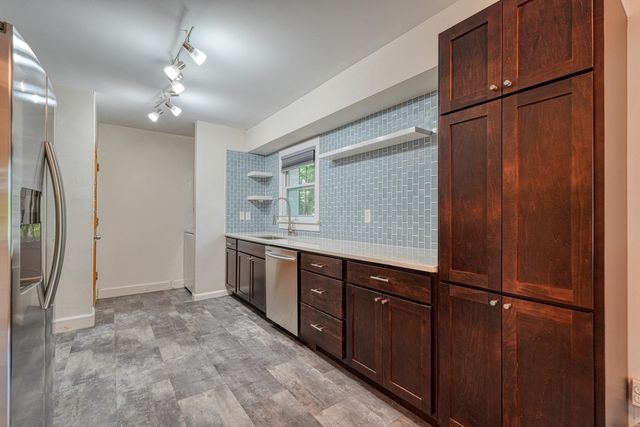 724 Ridgedale Dr, Spartanburg, SC 29388