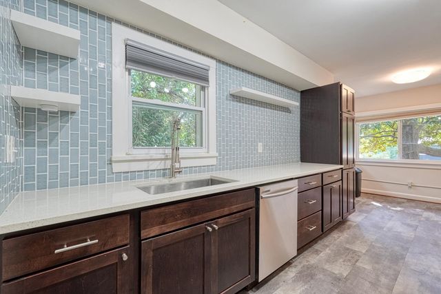724 Ridgedale Dr, Spartanburg, SC 29388