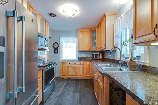 24910 Rockford Street, Dearborn, MI 48124