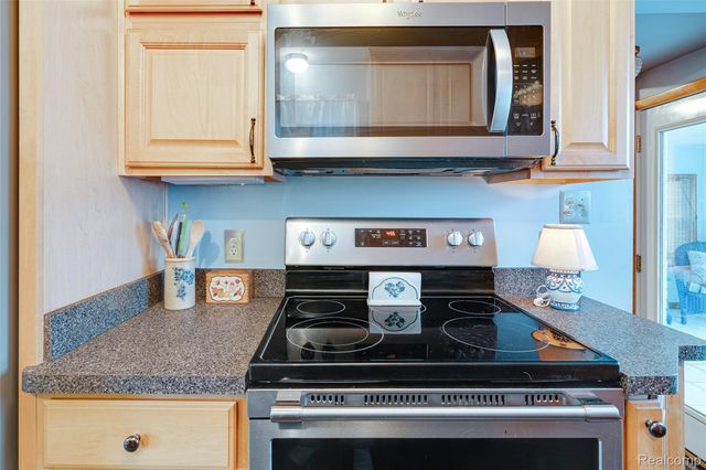 24910 Rockford Street, Dearborn, MI 48124